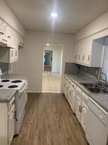 729 Worcester Ln, Garland TX  75040-4185 exterior