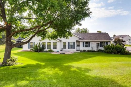 4895 Orchid Ln, Minneapolis, MN 55446-2185