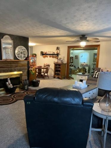 2622 Home Orchard Dr, Springfield OH  45503-2342 exterior