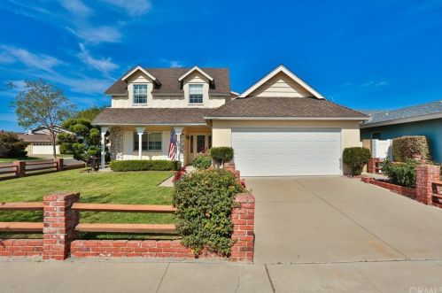 3881 Wisteria St, Seal Beach, CA 90740-3108