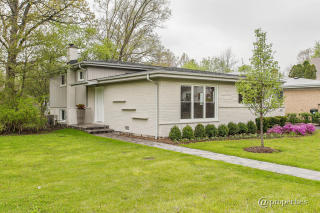 328 Jefferson Ave, Glencoe, IL 60022-1824