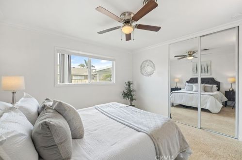 6562 Meath Cir, Huntington Beach CA  92647-3131 exterior