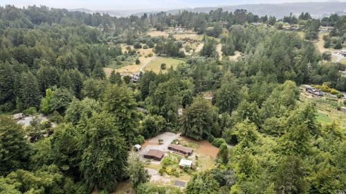 911 Wagnon Rd, Sebastopol, CA 95472-9547