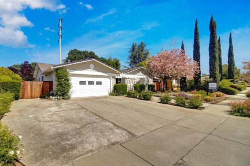 7068 Brooktree Way, San Jose, CA 95120-2101