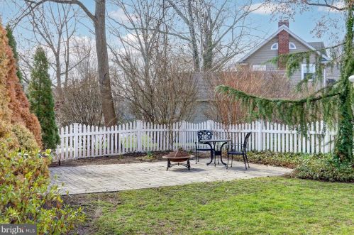 287 Wayne Ave, Tavistock NJ 08033-1008 exterior