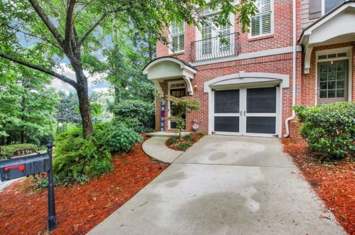 5294 Kershaw Ct, Atlanta, GA 30339