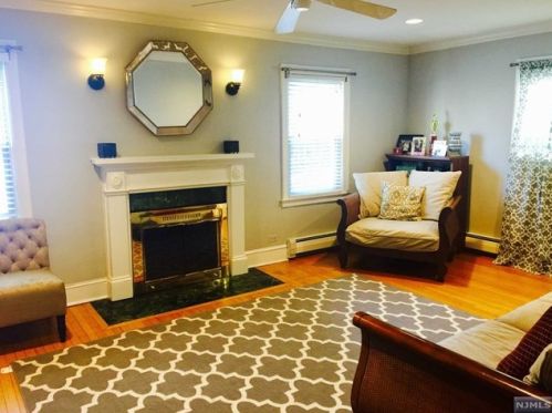 1361 Academy Ln, Teaneck, NJ 07666-2112