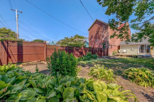 190 Charles Ave, Saint Paul MN  55103-2029 exterior