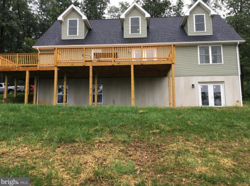 448 Mount Olive Rd, Toms Brook, VA 22660-1926