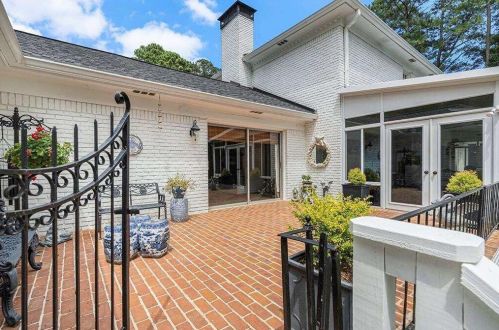 3225 Jett Ferry Ct, Atlanta GA  30350-5415 exterior