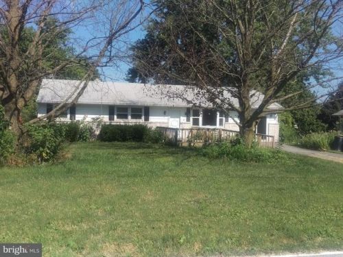 2972 Westwind Ln, York, PA 17404-9729