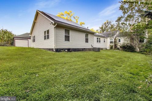 12606 Meadowood Dr, Silver Spring MD 20904-2928 exterior