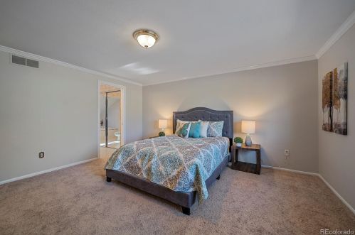 7601 Rosemary Cir, Englewood CO 80112-6421 exterior