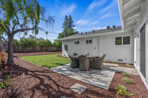 1335 Dunnock Way, Sunnyvale CA  94087-3441 exterior