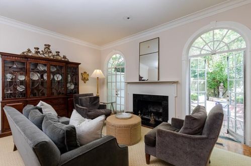 31 Mooregate Sq, Atlanta GA  30327-1539 exterior