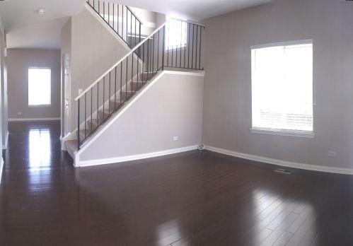 2730 Cedar Glade Rd, Naperville IL  60564-8470 exterior