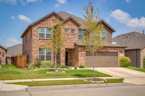 8021 Black Sumac Dr, Fort Worth, TX 76131