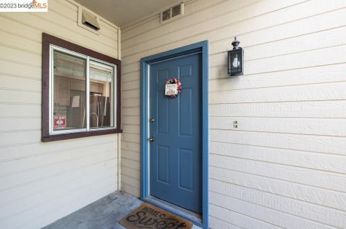 6194 Civic Terrace Ave, Newark, CA 94560-3835