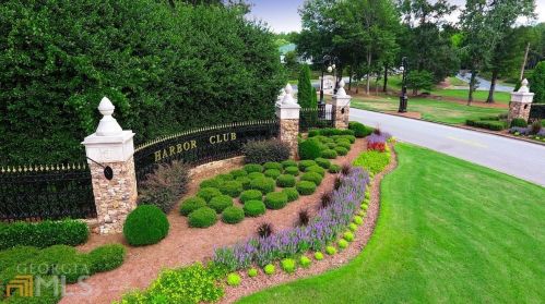1011 Silverton Dr, Reynolds Plantation, GA 30642-6163