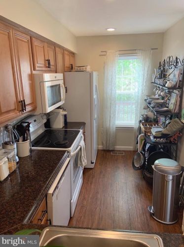 3016 Shepperton Ter, Silver Spring MD  20904-6709 exterior