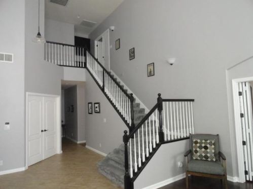 1631 Riverview Ave, Tracy, CA 95377-8287