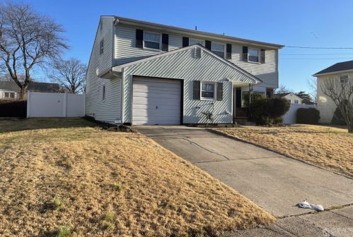 20 Price Dr, Edison NJ  08817-3015 exterior