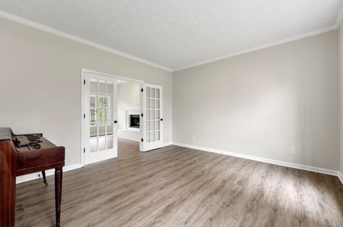 340 Falcon Creek Dr, Suwanee GA  30024-2598 exterior