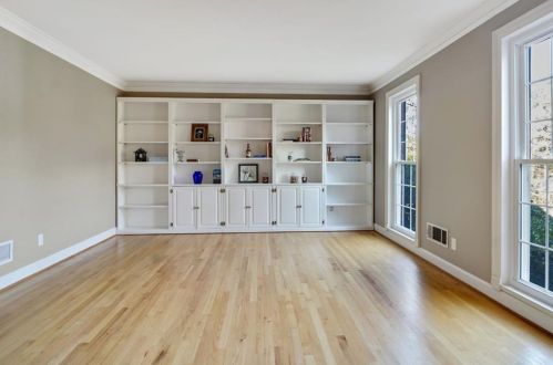 3669 Wentworth Ln, Lilburn, GA 30047-2256