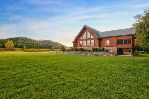 1040 Stone Creek Way, Norfork, AR 72658-9117