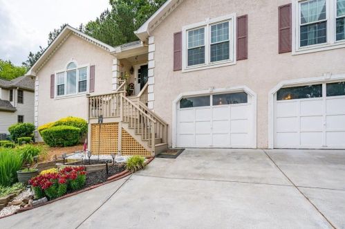 2111 Yorkshire Ct, Holly Springs, GA 30189-5222