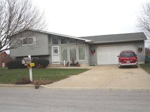 1460 John St, Sycamore, IL 60178-1096