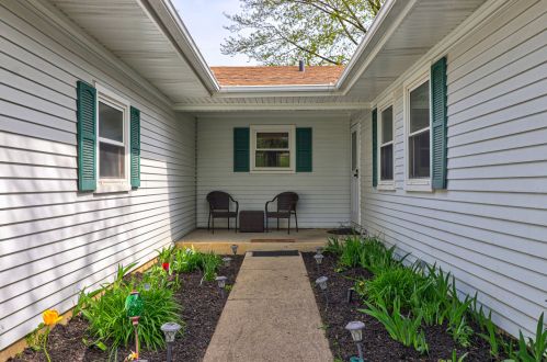 1057 Alden Ln, Buffalo Grove, IL 60089-1304