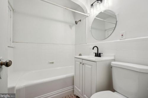 6937 19 St, Philadelphia PA  19146-2936 exterior