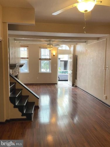 108 Ellsworth St, Philadelphia, PA 19147-5408
