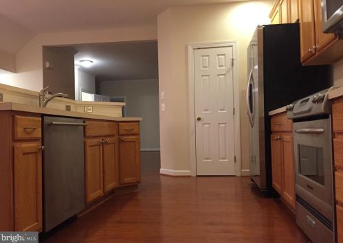 14407 Fowlers Mill Dr, Gainesville VA  20155-2878 exterior