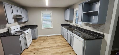 808 Mcarthur Blvd, Warner Robins GA  31093-3226 exterior