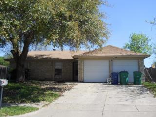 6209 Cascade Ct, Fort Worth, TX 76148-2106