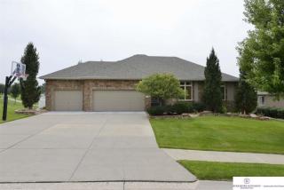 16321 Jaynes St, Omaha, NE 68116-3762