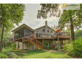 18190 Aberdeen St, Overland Park, KS 66085-9391