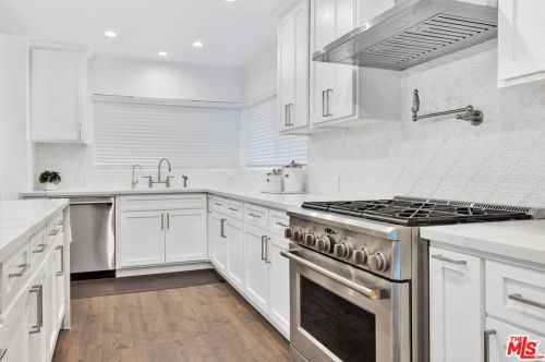 6222 Altura Ave, Glendale CA  91214-2325 exterior