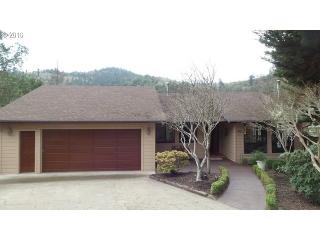 413 Chinkapin Ct, Roseburg, OR 97470-9468