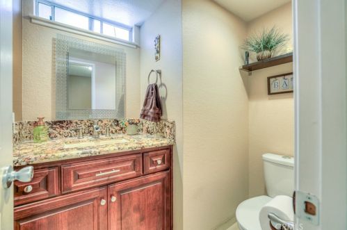 2128 Sunrise Cir, Upland CA 91784-7334 exterior