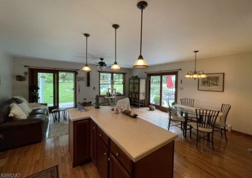 37 Farview Dr, Hackettstown NJ  07840-4705 exterior