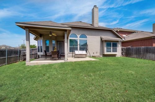 1500 Grassy View Dr, Fort Worth TX  76177-7550 exterior