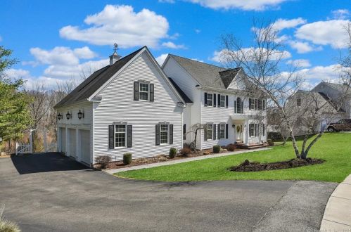36 Cranberry Ln, Middletown, CT 06457-5162