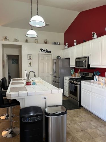 468 Santa Barbara St, Los Banos, CA 93635-6324