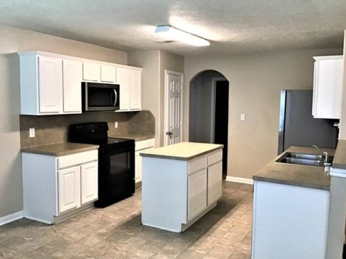 16418 Tracy Ct, Conroe TX  77306-5989 exterior
