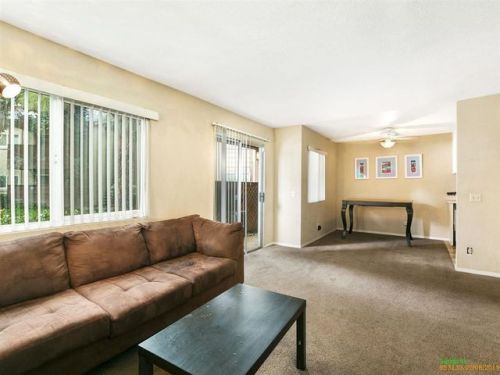 514 Calle Montecito, Oceanside CA  92057-5270 exterior