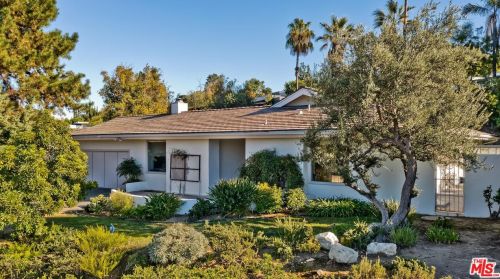 3343 Red Rose Dr, Van Nuys, CA 91436-4211