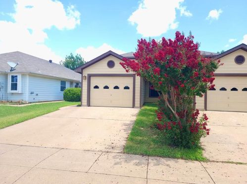 5202 Mountain Spring Trl, Fort Worth TX  76123-2885 exterior